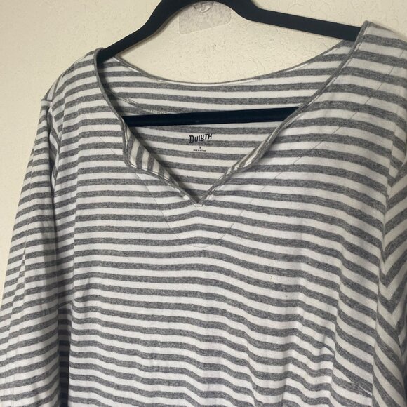 Duluth Tunic Top Womens IX Striped Gray White Cotton Comfy - Picture 4 of 12